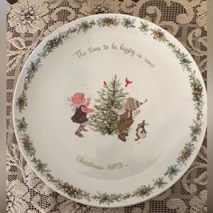 VTG Holly Hobbie Christmas Plate The Time To Be Happy Is Now 1973 Commemorative